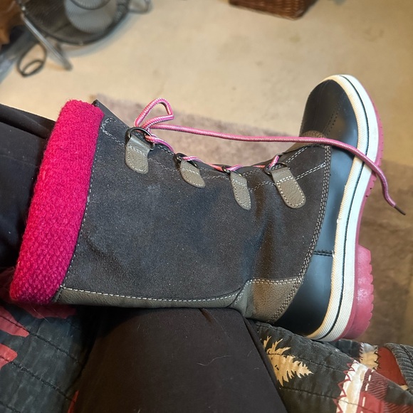 Size 7 Ladies leather winter boots - Picture 6 of 10